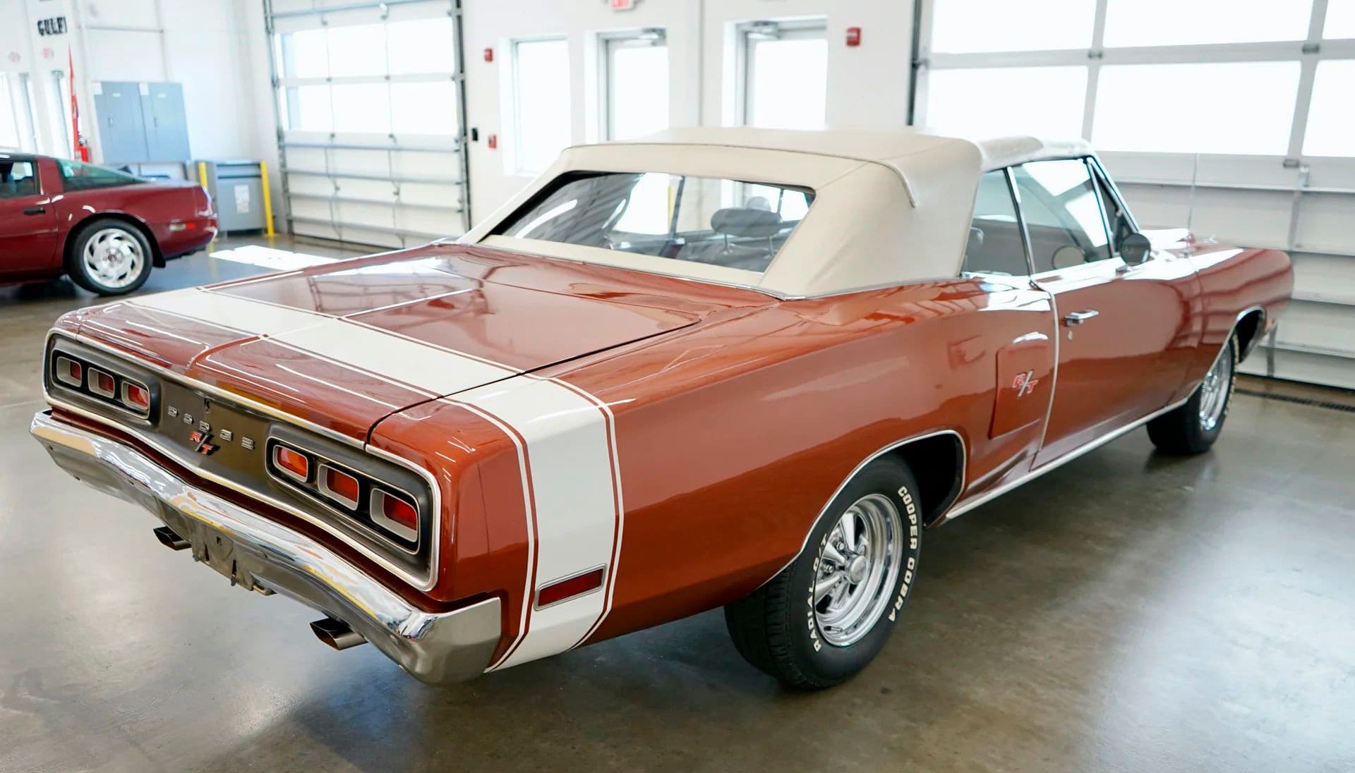 1970 Dodge Coronet - Image 13