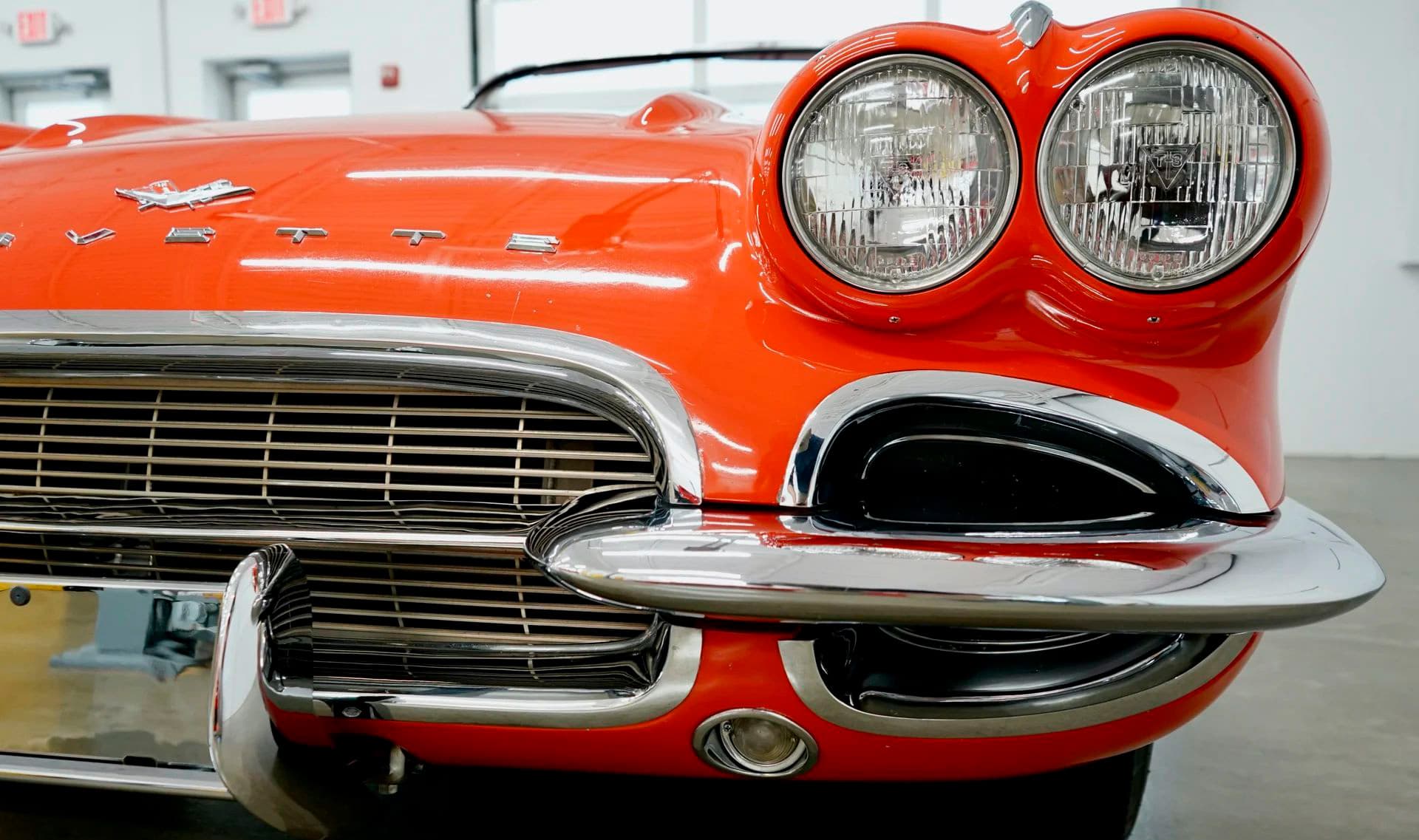 1961 Chevrolet Corvette - Image 11