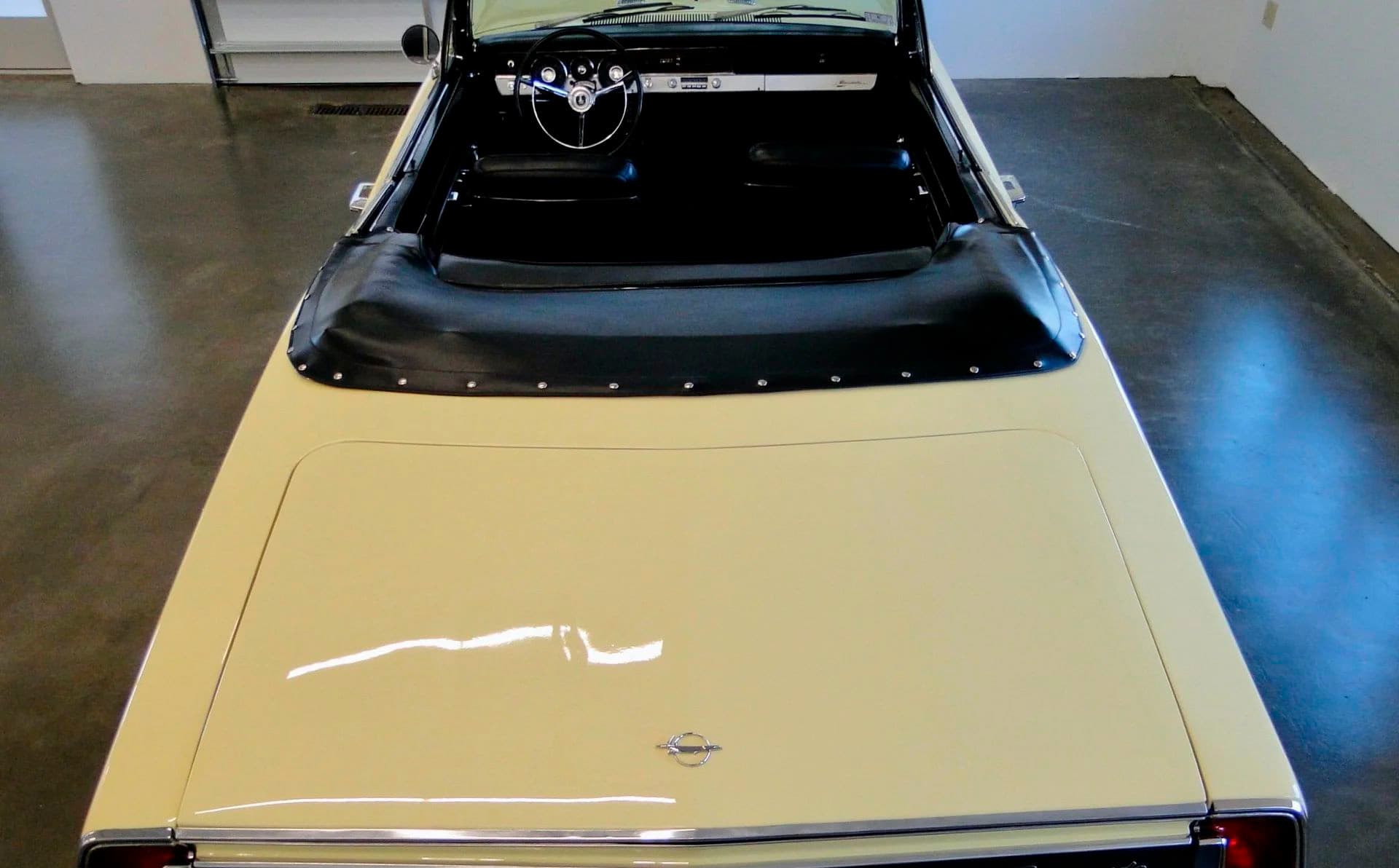 1967 Plymouth Barracuda - Image 5